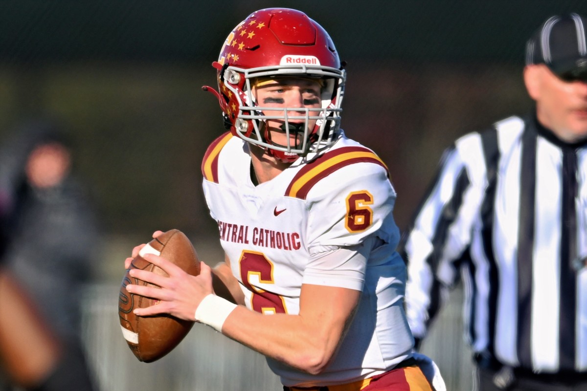 a Central Catholic Tualatin 6A Oregon football final November 22 2023 Leon Neuschwander 26
